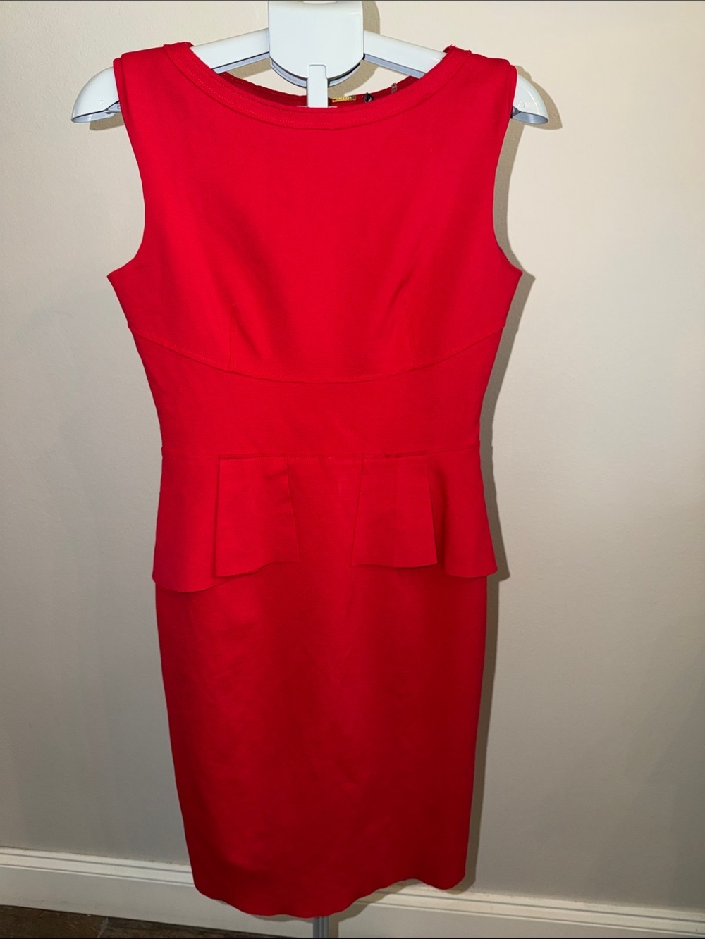 Elie Tahari 5F Bergdorf Goodman Red Sleeveless Peplum Midi Dress